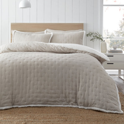 Catherine Lansfield Cosy Nori Soft Sherpa Super King Duvet Cover Set With Pillowcases Cream - image 1