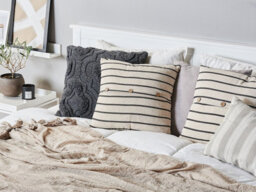 Beliani Set Of 2 Decorative Cushions Cynara Cotton 43 X 43 Cm Beige Striped - thumbnail 2