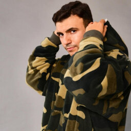 Ohs Camo Oversized Hoodie Blanket Giant Wearable Sherpa Sweatshirt, Khaki - thumbnail 4
