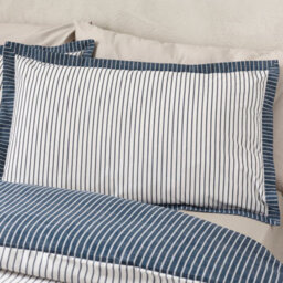 Catherine Lansfield Oxford Pinstripe Reversible Duvet Cover Set With Pillowcases Navy Blue - thumbnail 3