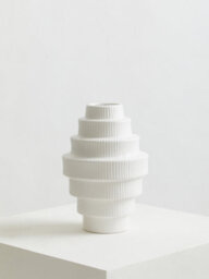 Orsina Versatile And Stylish White Large Vase, Lightweight Flower Ceramic Vase, Modern Design Vase For Flowers - thumbnail 5