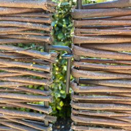 Selections Willow Wheelie Bin Screen Metal Frame (Triple) - thumbnail 4