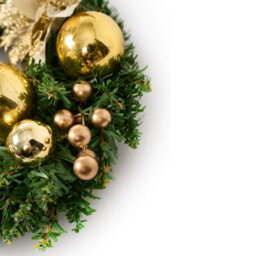 Living And Home 30Cm Front Door Wreath With Pine Needles, Red Berries, And White Pine Cones - thumbnail 7