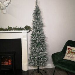 Samuel Alexander 6.5Ft (2M) Premier Snow Flocked Pvc Spruce Pine Slim Christmas Tree In Green
