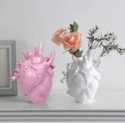 Amorly 1 Pack Pink Anatomical Heart Planter, Resin Heart Shaped Flower Pot, Creative Vase For Home Tabletop Decor, Gothic Art Ornament - thumbnail 4