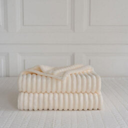 Kampala Hill Chunky Cord Blanket/throw For Sofa Chair Bed Ivory 150X200Cm - thumbnail 2