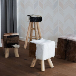 Beliani Square Footstool In White Lambskin Leather With Teak Legs - thumbnail 2