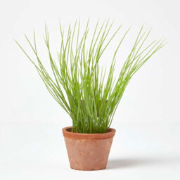 Homescapes Artificial Green Handcrafted Chive Plant In Decorative Pot, 28 X 10 Cm - thumbnail 4