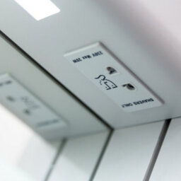 Plum&clay Azure Led Illuminated Silver Single Mirrored Wall Cabinet (H)700mm (W)500mm - thumbnail 8