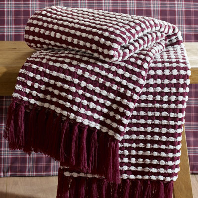 Catherine Lansfield Stab Stitch Embellished 125X150 Cm Blanket Throw Plum - image 1
