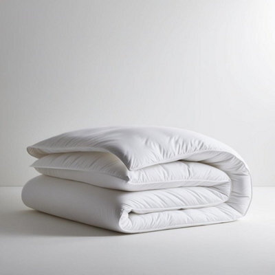 Imperial Rooms 2.5 Tog Lightweight Duvet, Double 200X200Cm, Airy Hollowfibre Comfort, Breathable & Gentle On Skin - image 1