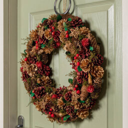 Samuel Alexander 50Cm Red Hanging Christmas Wreath With Red Berries And Pinecones - thumbnail 8