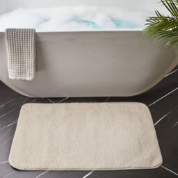Beliani Off-White Microfibre Bath Mat 60 X 90 Cm Non-Slip - thumbnail 1