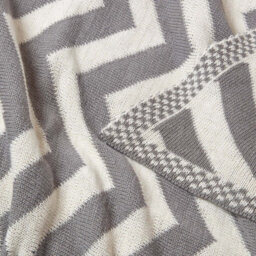 Homescapes Grey Chevron Cotton Knitted Throw, 150 X 200 Cm - thumbnail 5