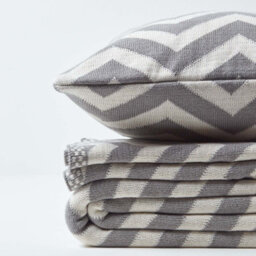 Homescapes Grey Chevron Cotton Knitted Throw, 150 X 200 Cm - thumbnail 6