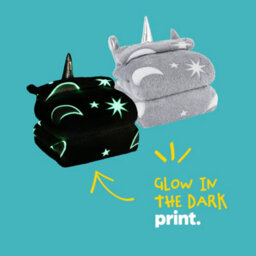 Wicked Gizmos Moonglow In The Dark Kids Hooded Blanket - thumbnail 3