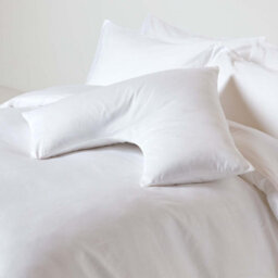 Homescapes White V Shaped Pillowcase Organic Cotton 400 Thread Count - thumbnail 2