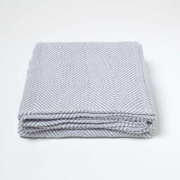 Homescapes Cotton Halden Chevron Grey Throw, 150 X 200 Cm - thumbnail 2