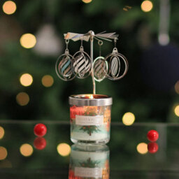 Heart and Home Christmas Baubles And Berries Soy Wax Mini Candle With Carousel Gift Set - thumbnail 2