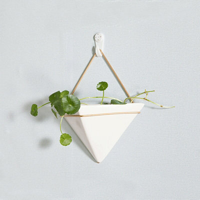 Living And Home White Triangle Ceramic Wall Hanging Planter With Gold Iron Frame Geometric - image 1