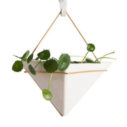 Living And Home White Triangle Ceramic Wall Hanging Planter With Gold Iron Frame Geometric - thumbnail 2