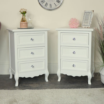Melody Maison Pair Of White 3 Drawer Bedside Tables - Victoria Range - image 1