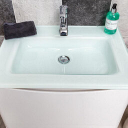 Plum&clay Eden Gloss White Floorstanding Vanity Unit With White Glass Basin (W)600mm - thumbnail 5