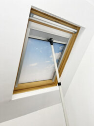 Bloc Blinds 2 Metre Telescopic Pole For Roof Windows And Blinds 1.15M - 2M - thumbnail 3