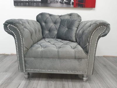 Stratus Interiors Elegance Chesterfield Curved Arm Buttoned Seat Sofa - 1 Seater - image 1