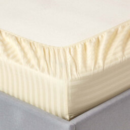 Homescapes Pastel Yellow Egyptian Cotton Satin Stripe Fitted Sheet 330 Tc, King - thumbnail 2