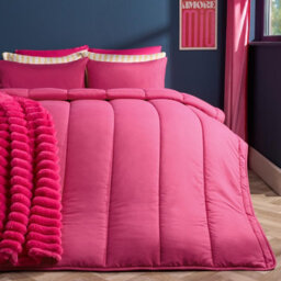 Ohs Plain 10.5 Tog Coverless Duvet With Pillowcase Bedding Set, Hot Pink - Double - thumbnail 1