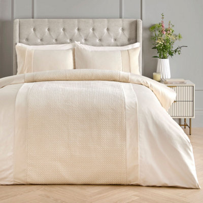 Soirée Iras Luxury Quilted Detailing Natural Duvet Cover Set - image 1