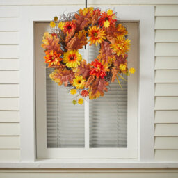 Living And Home Autumn Christmas Wreath Daisy Maple Leaf Hanging Decoration 55 Cm - thumbnail 2