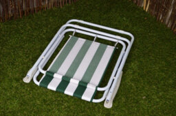 Samuel Alexander 4 X Foldable Garden Chairs Fixed Position Garden Chairs With White Frame And White / Green Striped Fabric - thumbnail 6