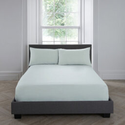 Serene Plain Dyed Soft Touch Pair Of Green Housewife Pillowcases - thumbnail 3