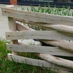 Woven Wood 2.28M Premium Chestnut Lawn Edging 30Cm Height  2 Pieces - thumbnail 4