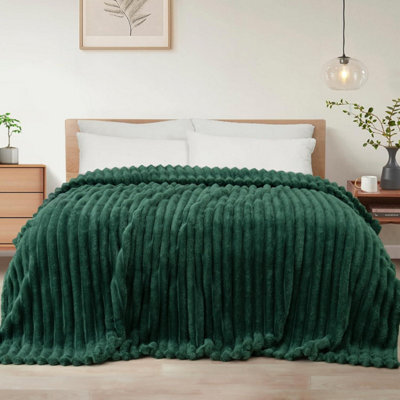 Dyzi Supersoft Ribbed 150X200Cm Jacquard Fleece Throw Blanket  Cozy Sofa & Bed Throw Dark Green - image 1