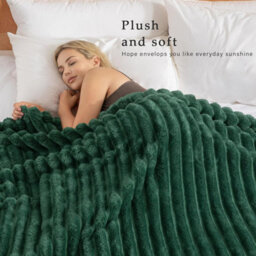 Dyzi Supersoft Ribbed 150X200Cm Jacquard Fleece Throw Blanket  Cozy Sofa & Bed Throw Dark Green - thumbnail 2