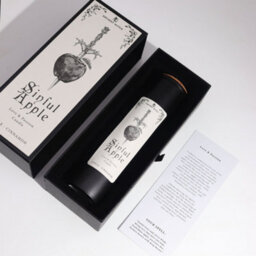 Serenityy - Ancient Witch Ritual Candle Sinful Apple 700G Black Apple & Cinnamon Candle With Ritual Spell Card And Gift Box. - thumbnail 4