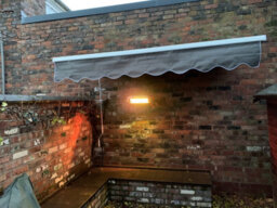 Introll Int300 - No Cassette Retractable Garden Patio Awnings Manual, White Frame - Grey Fabric - 2.5M X 2M - thumbnail 4