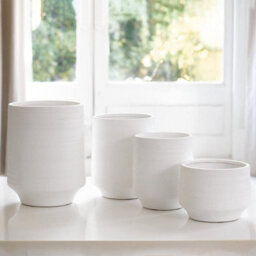 Bloom Medium White Terracotta Vase - Modern Vase For Fresh Or Artificial Flower Stem Bouquet Arrangements - H21.5 X 18.5Cm Diameter - thumbnail 4