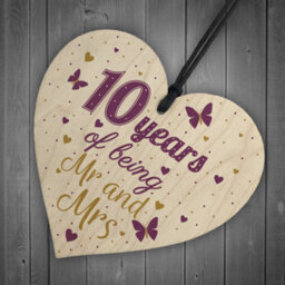 Red Ocean 10 Year Anniversary Gift Wooden Heart Sign Mr And Mrs 10Th Anniversary Plaque Gifts For Him For Her - thumbnail 6
