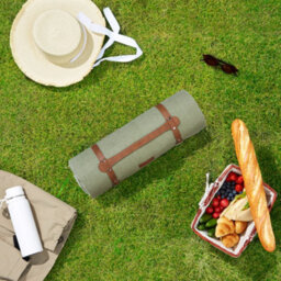 Vonshef Picnic Blanket, Green Herringbone Outdoor Rug With Waterproof Backing, 8 Person Weatherproof Travel Picnic Mat, 200X220Cm - thumbnail 7