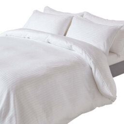 Homescapes White Egyptian Cotton Duvet Cover And Pillowcases 330 Tc, King - thumbnail 1