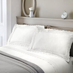 Serene Renaissance Scallop Lace Embellished Duvet Cover Set - thumbnail 1