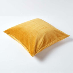 Homescapes Set Of 2 Mustard Velvet Cushion Covers, 40 X 40 Cm - thumbnail 3