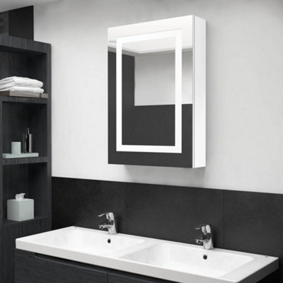 Berkfield Led Bathroom Mirror Cabinet Shining White 50X13X70 Cm - image 1