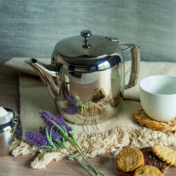 Café Olé Universal 9000 Stainless Steel Teapot 1140Ml, Mirror Finish, 18/8 Stainless Steel, Cool Touch Handle, Serves 4-5 Mugs - thumbnail 2