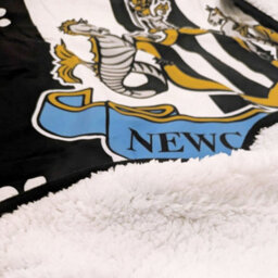 Newcastle United Fc Dog Blanket Black/white (101Cm X 76Cm) - thumbnail 3