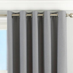 Riva Home Thermal Blackout Eyelet Curtain Pair Silver (W)117Cm X (D)183Cm - thumbnail 2